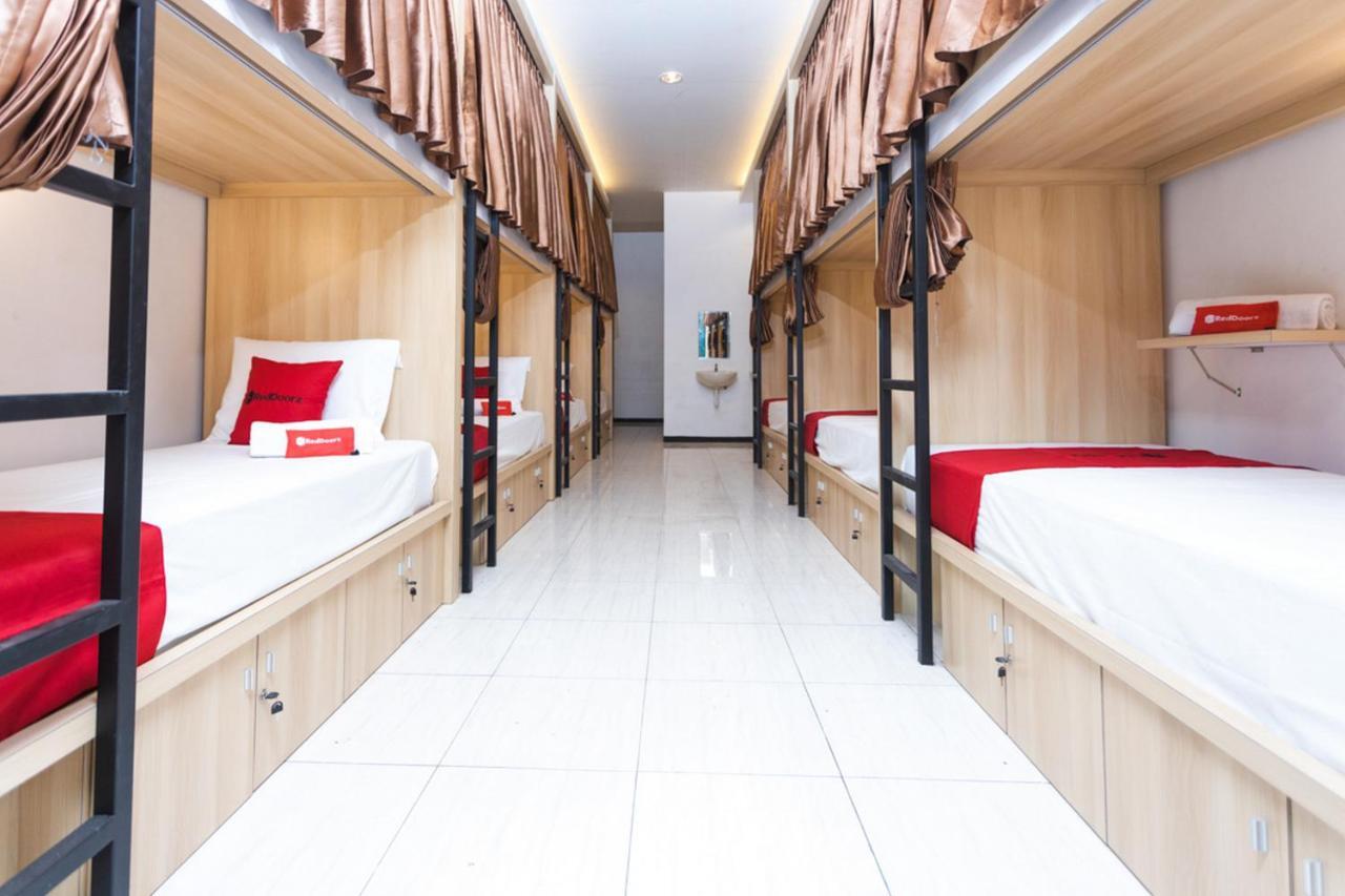 Reddoorz Hostel @ Malang City Center 2 エクステリア 写真