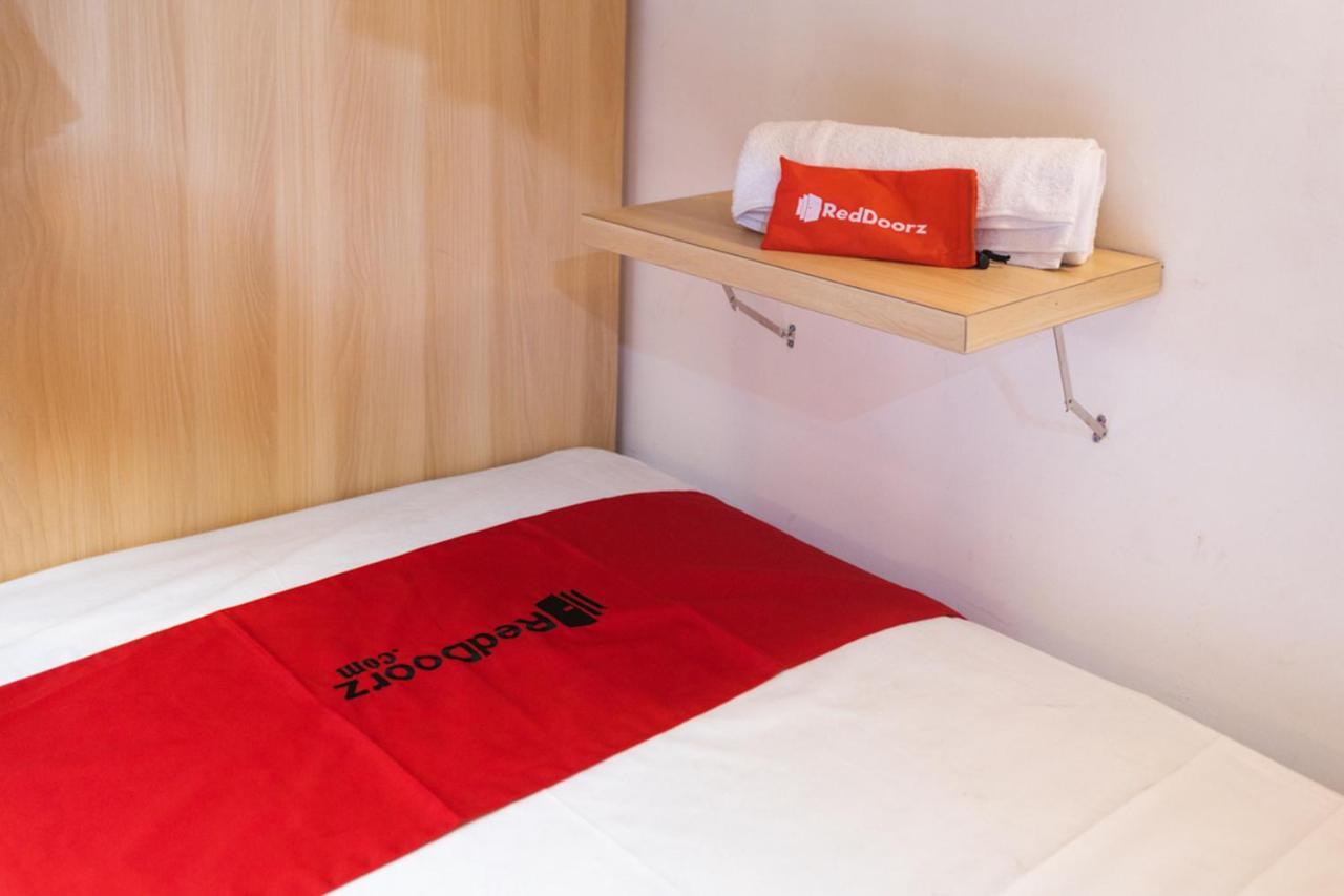 Reddoorz Hostel @ Malang City Center 2 エクステリア 写真