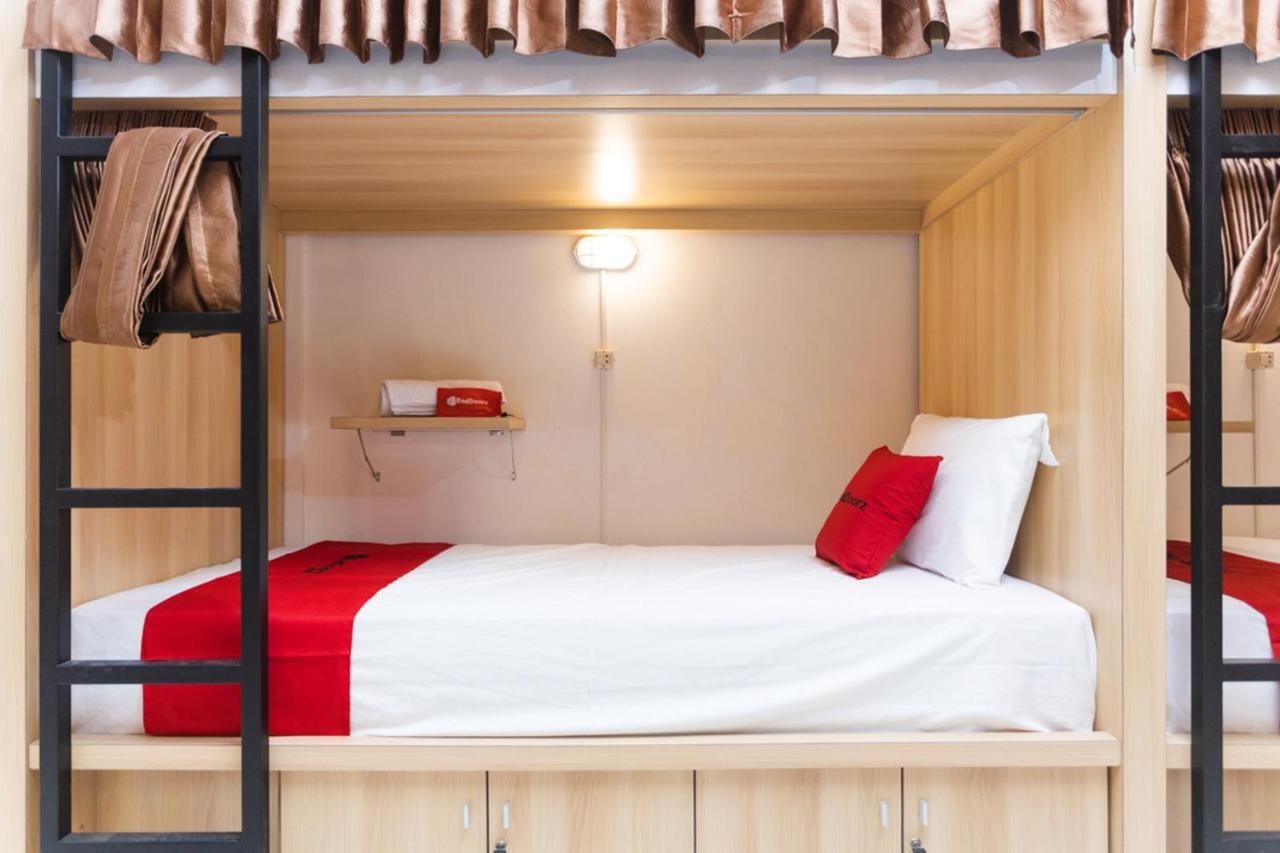 Reddoorz Hostel @ Malang City Center 2 エクステリア 写真
